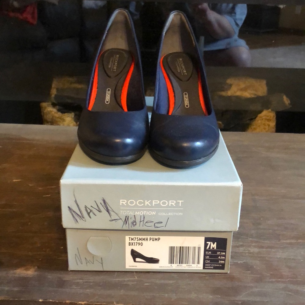 Navy pumps. 3” heel